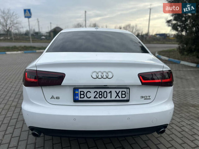 Белый Ауди А6, объемом двигателя 3 л и пробегом 270 тыс. км за 9999 $, фото 4 на Automoto.ua