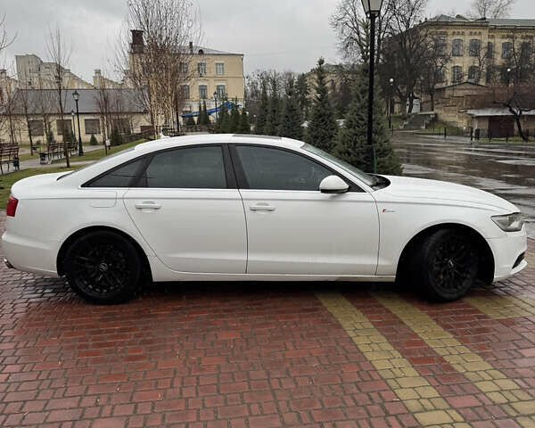 Белый Ауди А6, объемом двигателя 3 л и пробегом 305 тыс. км за 9600 $, фото 2 на Automoto.ua