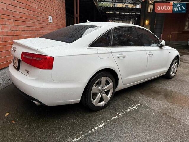 Білий Ауді А6, об'ємом двигуна 3 л та пробігом 214 тис. км за 13500 $, фото 3 на Automoto.ua
