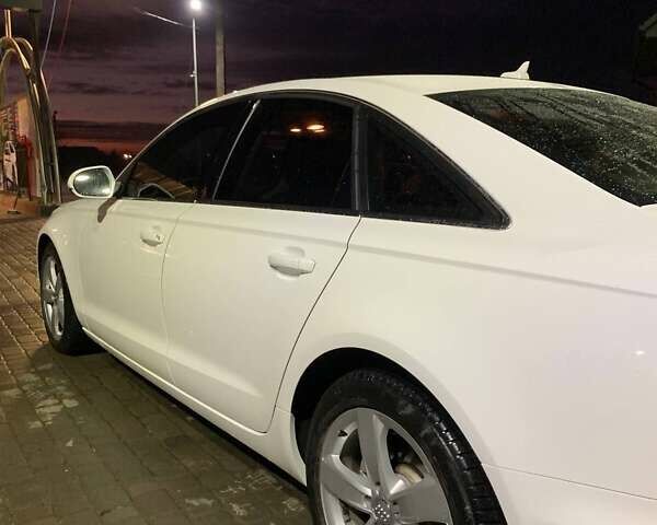 Білий Ауді А6, об'ємом двигуна 1.98 л та пробігом 258 тис. км за 13900 $, фото 17 на Automoto.ua