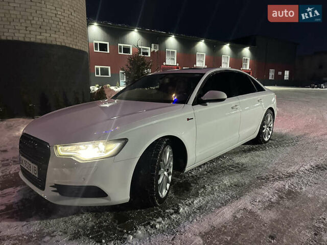 Белый Ауди А6, объемом двигателя 3 л и пробегом 186 тыс. км за 13000 $, фото 2 на Automoto.ua