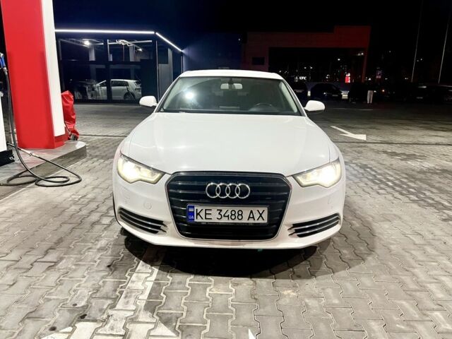 Білий Ауді А6, об'ємом двигуна 2 л та пробігом 240 тис. км за 16000 $, фото 12 на Automoto.ua