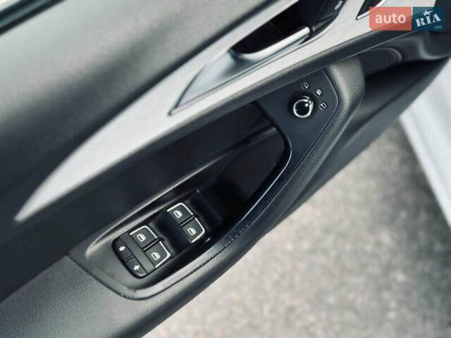 Білий Ауді А6, об'ємом двигуна 1.98 л та пробігом 270 тис. км за 12999 $, фото 21 на Automoto.ua