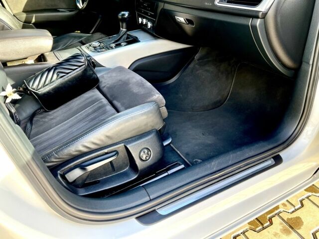 Білий Ауді А6, об'ємом двигуна 2 л та пробігом 240 тис. км за 16000 $, фото 10 на Automoto.ua