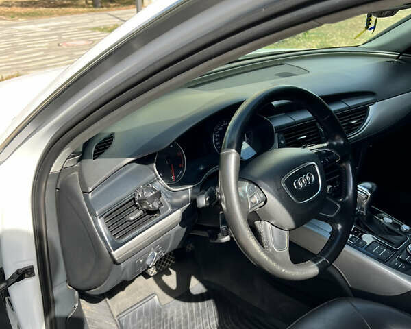 Білий Ауді А6, об'ємом двигуна 2 л та пробігом 276 тис. км за 14000 $, фото 60 на Automoto.ua