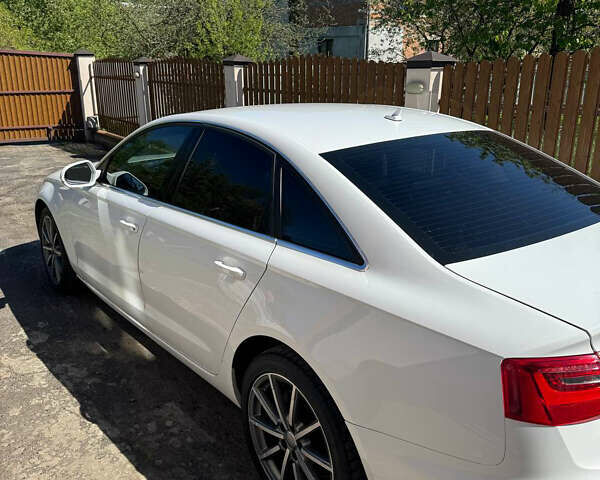 Білий Ауді А6, об'ємом двигуна 1.97 л та пробігом 250 тис. км за 14200 $, фото 3 на Automoto.ua