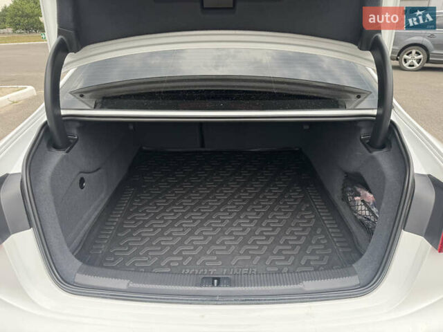 Білий Ауді А6, об'ємом двигуна 2 л та пробігом 212 тис. км за 11799 $, фото 17 на Automoto.ua