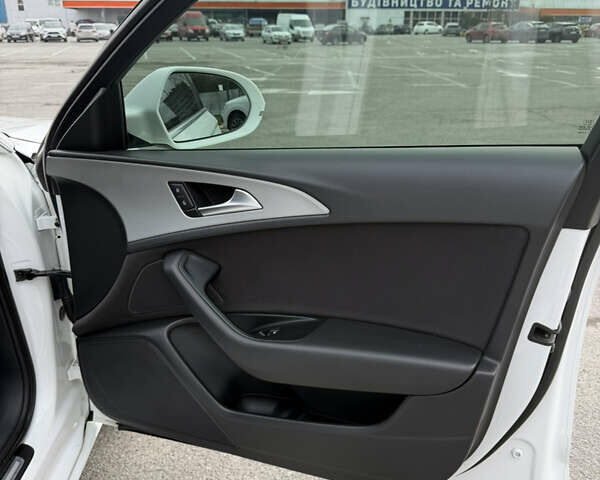 Белый Ауди А6, объемом двигателя 1.97 л и пробегом 240 тыс. км за 14000 $, фото 54 на Automoto.ua