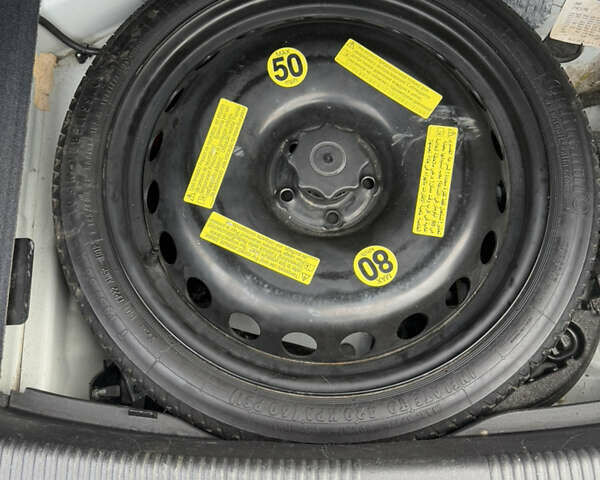 Белый Ауди А6, объемом двигателя 1.97 л и пробегом 240 тыс. км за 14000 $, фото 48 на Automoto.ua