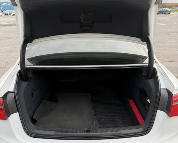 Белый Ауди А6, объемом двигателя 1.97 л и пробегом 240 тыс. км за 14000 $, фото 46 на Automoto.ua