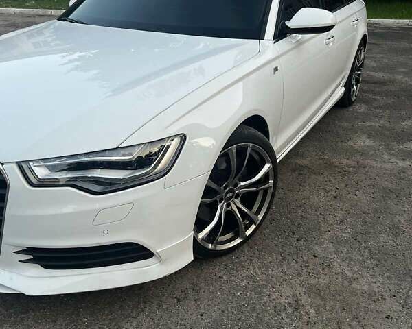 Белый Ауди А6, объемом двигателя 3 л и пробегом 130 тыс. км за 17000 $, фото 1 на Automoto.ua