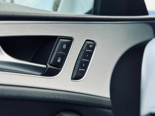 Белый Ауди А6, объемом двигателя 2 л и пробегом 270 тыс. км за 12999 $, фото 23 на Automoto.ua