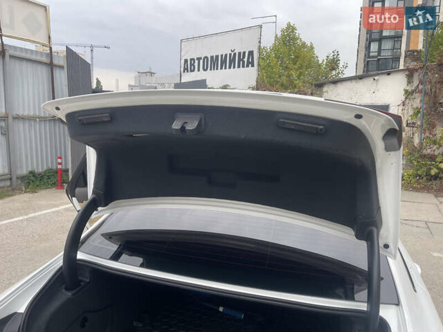 Білий Ауді А6, об'ємом двигуна 3 л та пробігом 225 тис. км за 11500 $, фото 5 на Automoto.ua