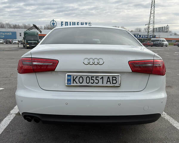Белый Ауди А6, объемом двигателя 1.97 л и пробегом 240 тыс. км за 14000 $, фото 7 на Automoto.ua