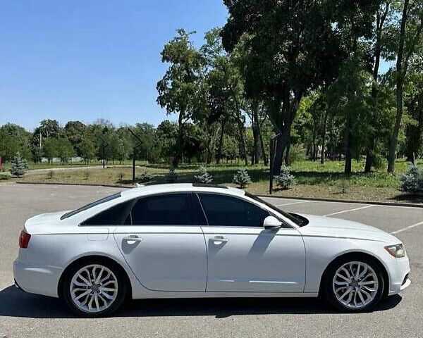 Білий Ауді А6, об'ємом двигуна 1.98 л та пробігом 291 тис. км за 13200 $, фото 5 на Automoto.ua