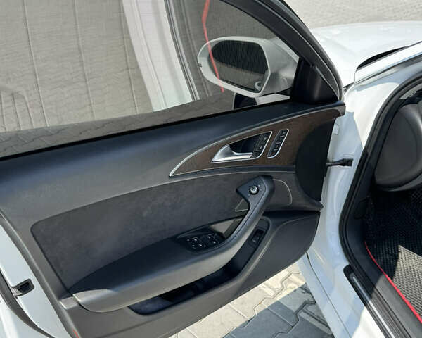 Белый Ауди А6, объемом двигателя 2.77 л и пробегом 193 тыс. км за 11900 $, фото 18 на Automoto.ua