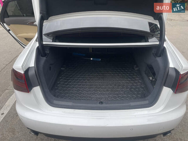 Білий Ауді А6, об'ємом двигуна 3 л та пробігом 225 тис. км за 11500 $, фото 6 на Automoto.ua