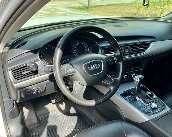 Білий Ауді А6, об'ємом двигуна 2 л та пробігом 276 тис. км за 14000 $, фото 64 на Automoto.ua