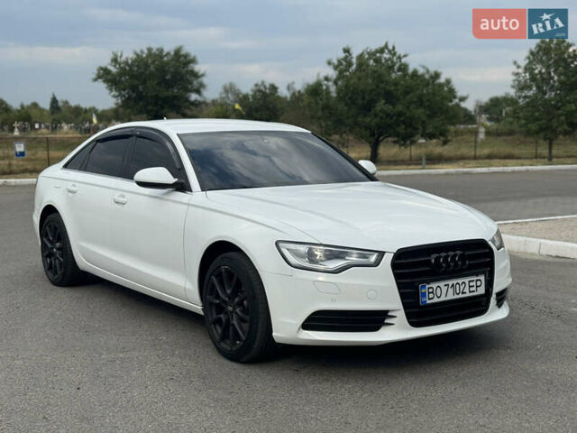 Білий Ауді А6, об'ємом двигуна 2 л та пробігом 212 тис. км за 13599 $, фото 4 на Automoto.ua
