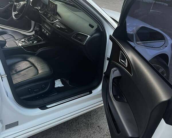 Белый Ауди А6, объемом двигателя 3 л и пробегом 130 тыс. км за 17000 $, фото 5 на Automoto.ua