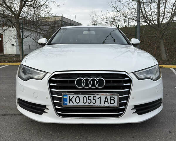 Белый Ауди А6, объемом двигателя 1.97 л и пробегом 240 тыс. км за 14000 $, фото 1 на Automoto.ua