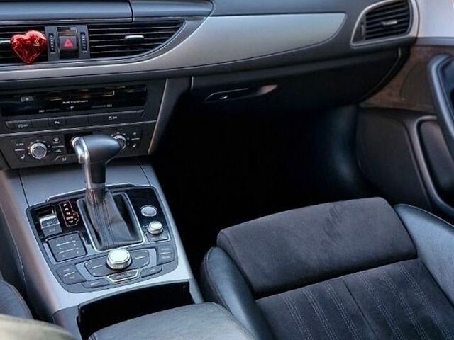 Белый Ауди А6, объемом двигателя 2 л и пробегом 158 тыс. км за 13000 $, фото 3 на Automoto.ua