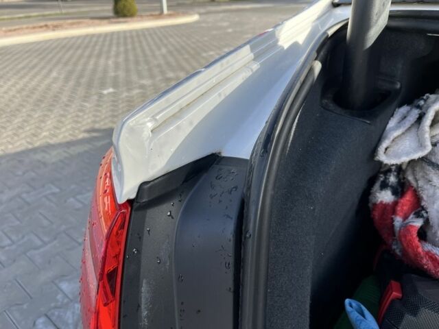 Белый Ауди А6, объемом двигателя 2 л и пробегом 240 тыс. км за 15900 $, фото 10 на Automoto.ua