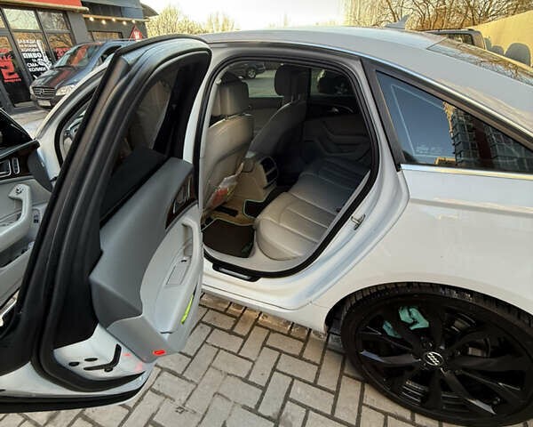 Белый Ауди А6, объемом двигателя 3 л и пробегом 290 тыс. км за 11500 $, фото 11 на Automoto.ua