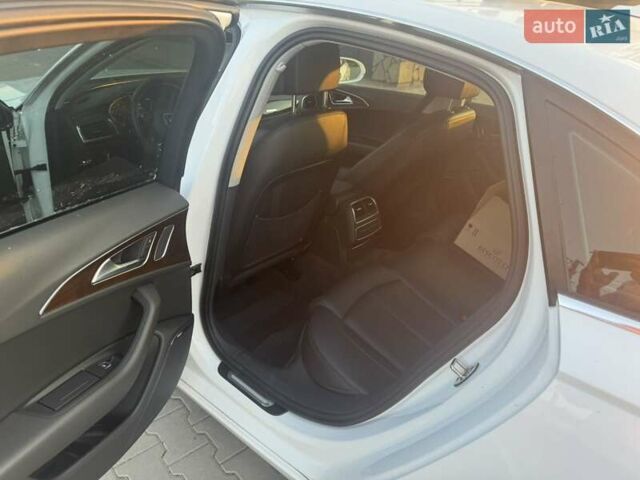 Білий Ауді А6, об'ємом двигуна 1.98 л та пробігом 263 тис. км за 12800 $, фото 3 на Automoto.ua