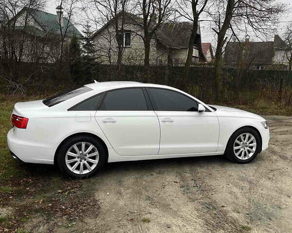 Белый Ауди А6, объемом двигателя 3 л и пробегом 198 тыс. км за 15800 $, фото 2 на Automoto.ua