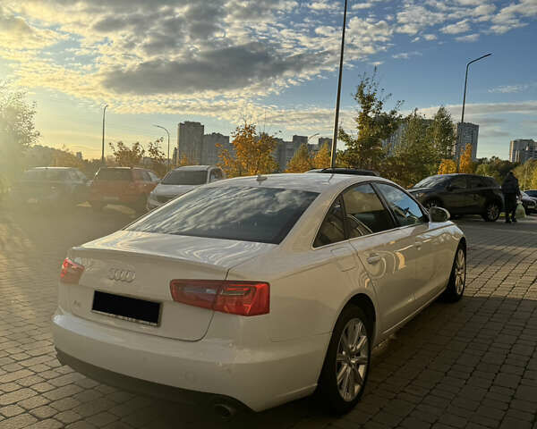 Белый Ауди А6, объемом двигателя 1.98 л и пробегом 178 тыс. км за 14000 $, фото 6 на Automoto.ua