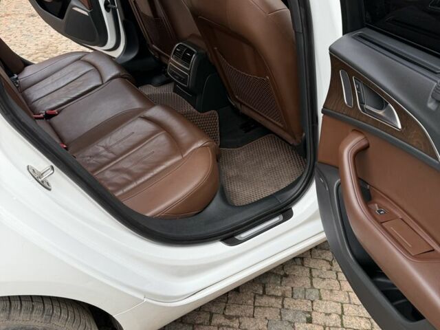 Белый Ауди А6, объемом двигателя 2 л и пробегом 210 тыс. км за 14000 $, фото 11 на Automoto.ua