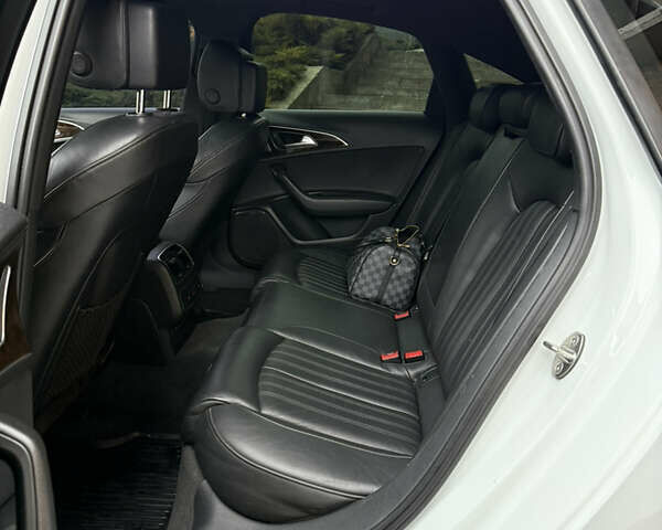 Білий Ауді А6, об'ємом двигуна 2 л та пробігом 233 тис. км за 11700 $, фото 27 на Automoto.ua