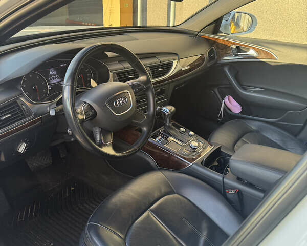 Белый Ауди А6, объемом двигателя 1.98 л и пробегом 178 тыс. км за 14000 $, фото 7 на Automoto.ua