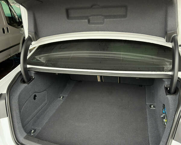 Белый Ауди А6, объемом двигателя 2 л и пробегом 190 тыс. км за 13500 $, фото 14 на Automoto.ua