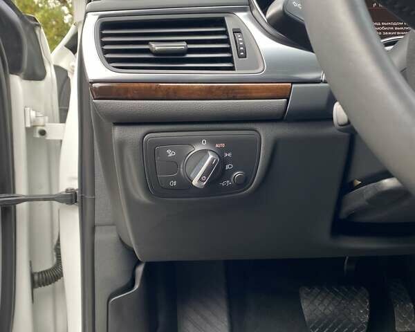 Ауди А6 2013 в Николаеве на Automoto.ua Белый Ауди А6, объемом двигателя 3 л и пробегом 134 тыс. км за 18000 $, фото 20 на Automoto.ua