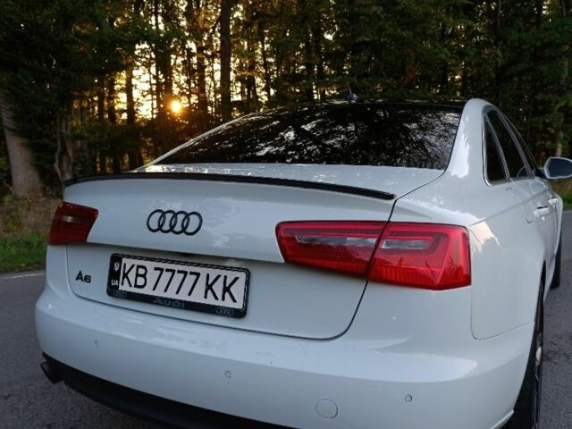 Белый Ауди А6, объемом двигателя 2 л и пробегом 252 тыс. км за 14500 $, фото 7 на Automoto.ua