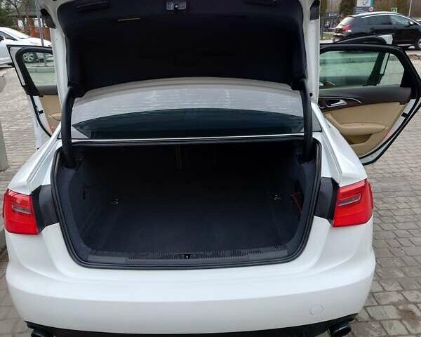 Белый Ауди А6, объемом двигателя 2 л и пробегом 225 тыс. км за 16300 $, фото 6 на Automoto.ua