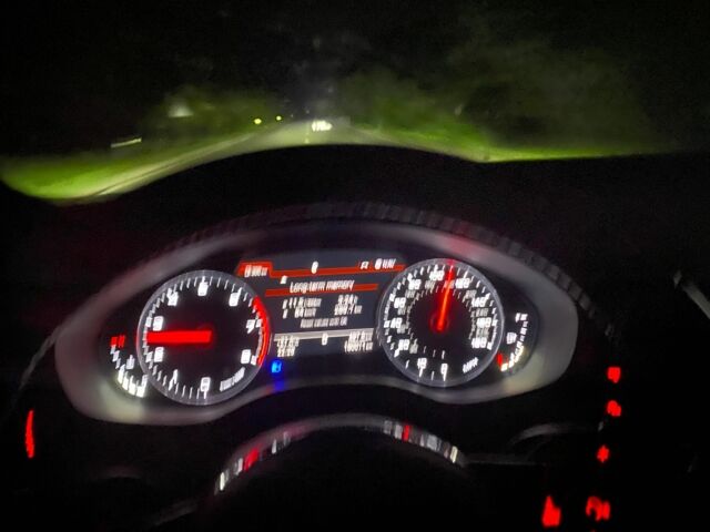 Белый Ауди А6, объемом двигателя 3 л и пробегом 184 тыс. км за 16000 $, фото 4 на Automoto.ua