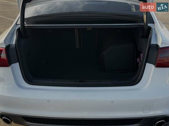 Ауди А6 2014 в Львове на Automoto.ua Белый Ауди А6, объемом двигателя 2.97 л и пробегом 259 тыс. км за 22000 $, фото 18 на Automoto.ua