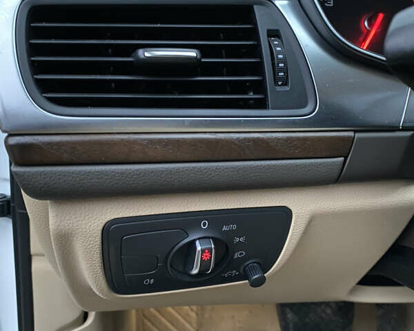 Білий Ауді А6, об'ємом двигуна 2 л та пробігом 235 тис. км за 13500 $, фото 49 на Automoto.ua