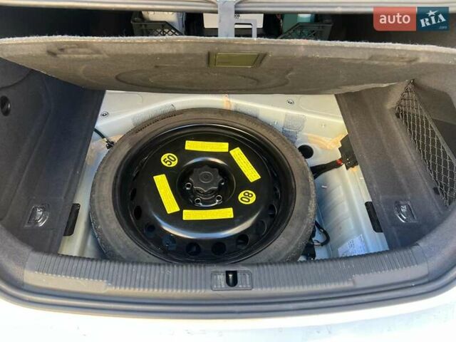 Ауді А6 2014 у Києві на Automoto.ua Білий Ауді А6, об'ємом двигуна 3 л та пробігом 169 тис. км за 25500 $, фото 12 на Automoto.ua