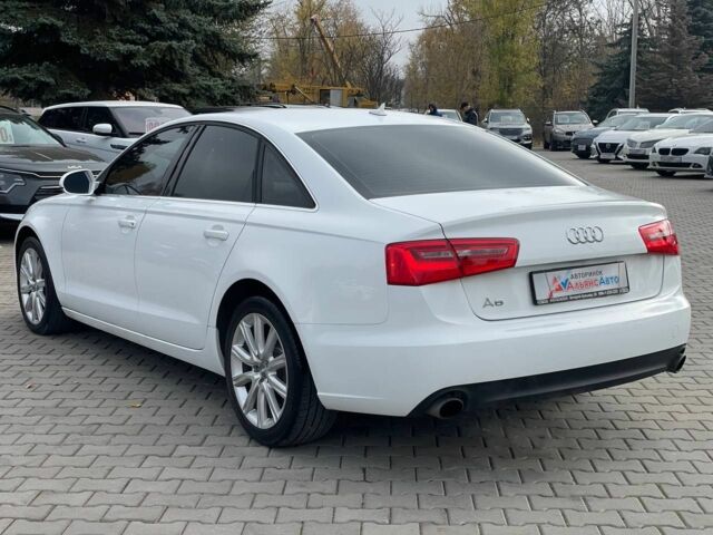 Білий Ауді А6, об'ємом двигуна 2 л та пробігом 165 тис. км за 12999 $, фото 4 на Automoto.ua