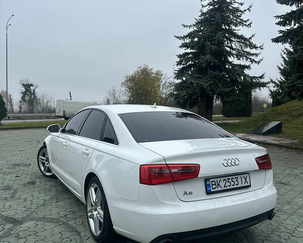 Білий Ауді А6, об'ємом двигуна 2 л та пробігом 121 тис. км за 14000 $, фото 7 на Automoto.ua