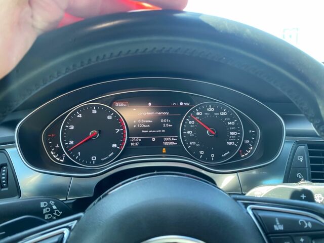 Белый Ауди А6, объемом двигателя 3 л и пробегом 184 тыс. км за 16000 $, фото 3 на Automoto.ua