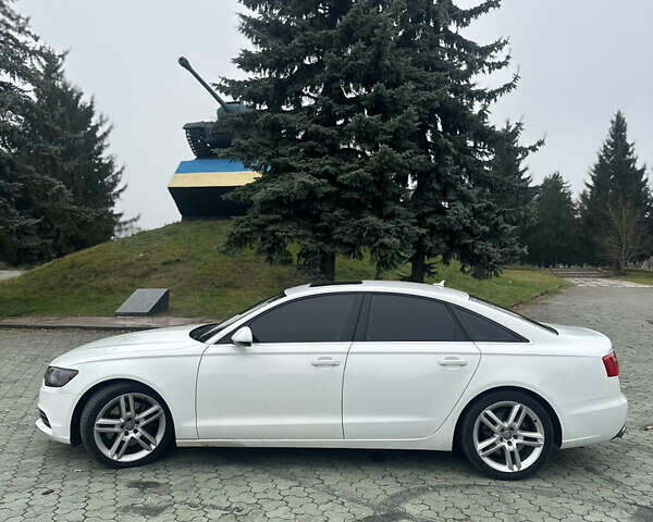 Білий Ауді А6, об'ємом двигуна 2 л та пробігом 121 тис. км за 14000 $, фото 5 на Automoto.ua