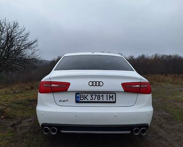 Білий Ауді А6, об'ємом двигуна 1.98 л та пробігом 183 тис. км за 16000 $, фото 6 на Automoto.ua