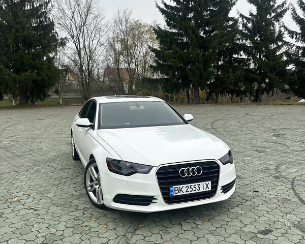 Білий Ауді А6, об'ємом двигуна 2 л та пробігом 121 тис. км за 14000 $, фото 1 на Automoto.ua