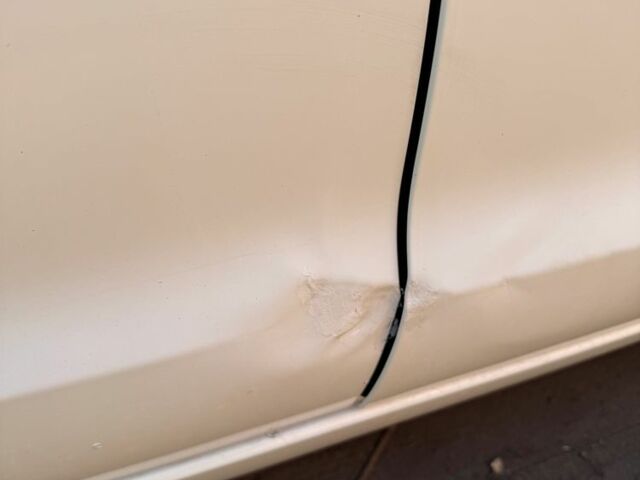 Белый Ауди А6, объемом двигателя 2 л и пробегом 200 тыс. км за 12400 $, фото 4 на Automoto.ua