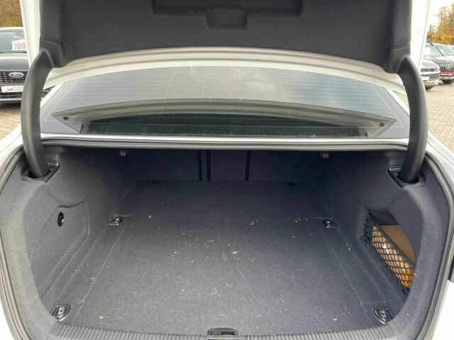 Білий Ауді А6, об'ємом двигуна 2 л та пробігом 165 тис. км за 12999 $, фото 21 на Automoto.ua